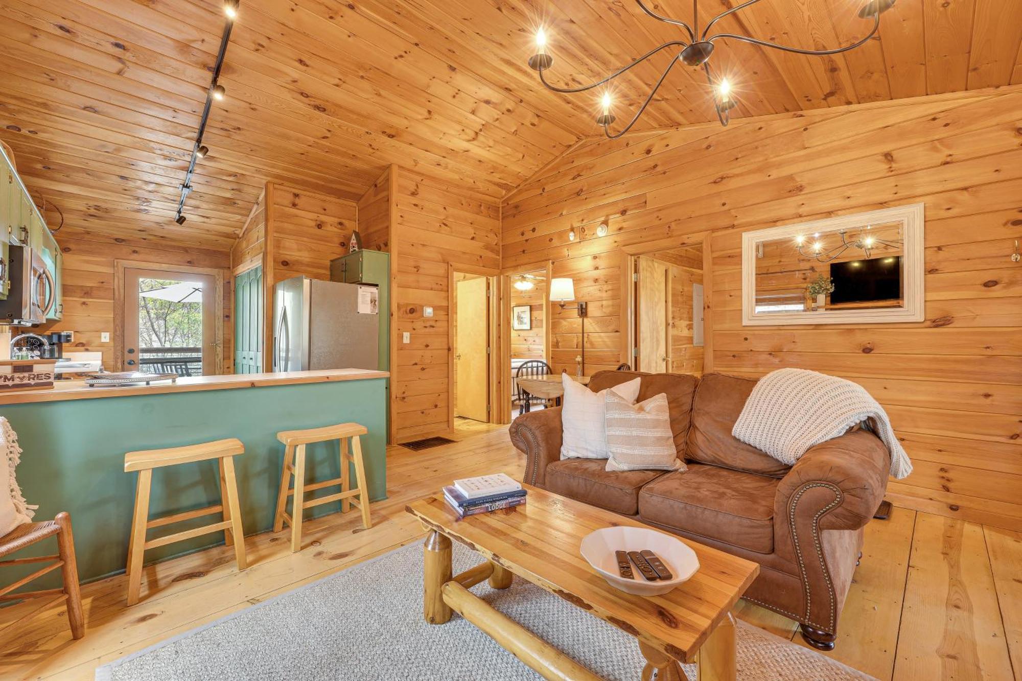 Cozy Cabin In Private Location With Hot Tub And Grill! Блу Ридж Екстериор снимка
