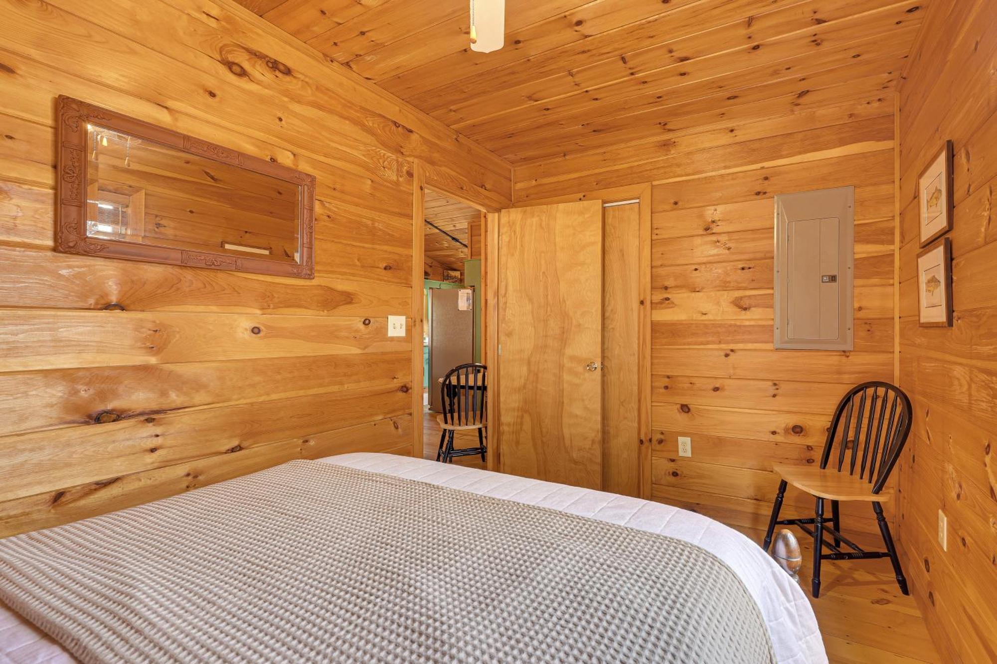 Cozy Cabin In Private Location With Hot Tub And Grill! Блу Ридж Екстериор снимка