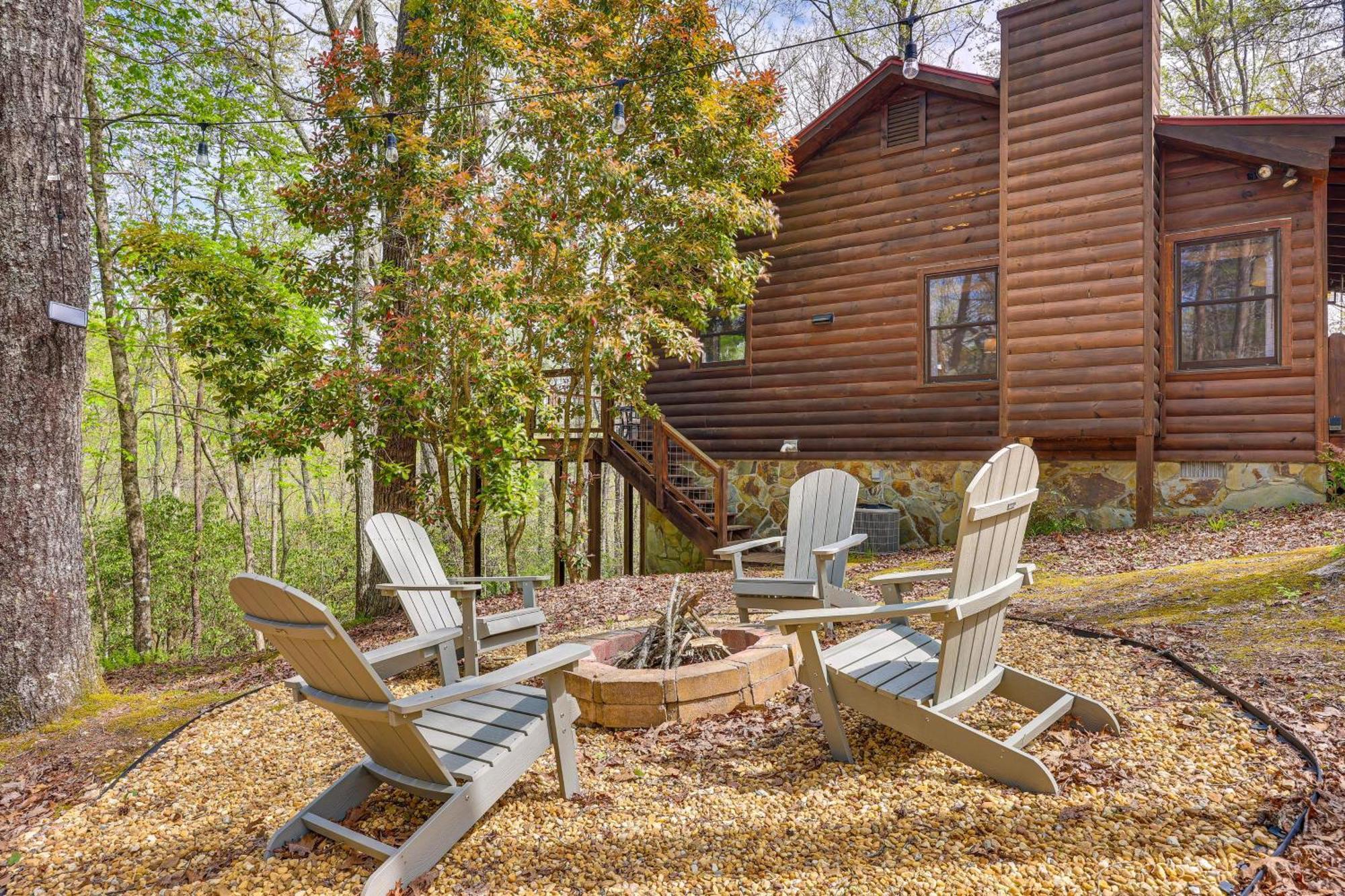 Cozy Cabin In Private Location With Hot Tub And Grill! Блу Ридж Екстериор снимка